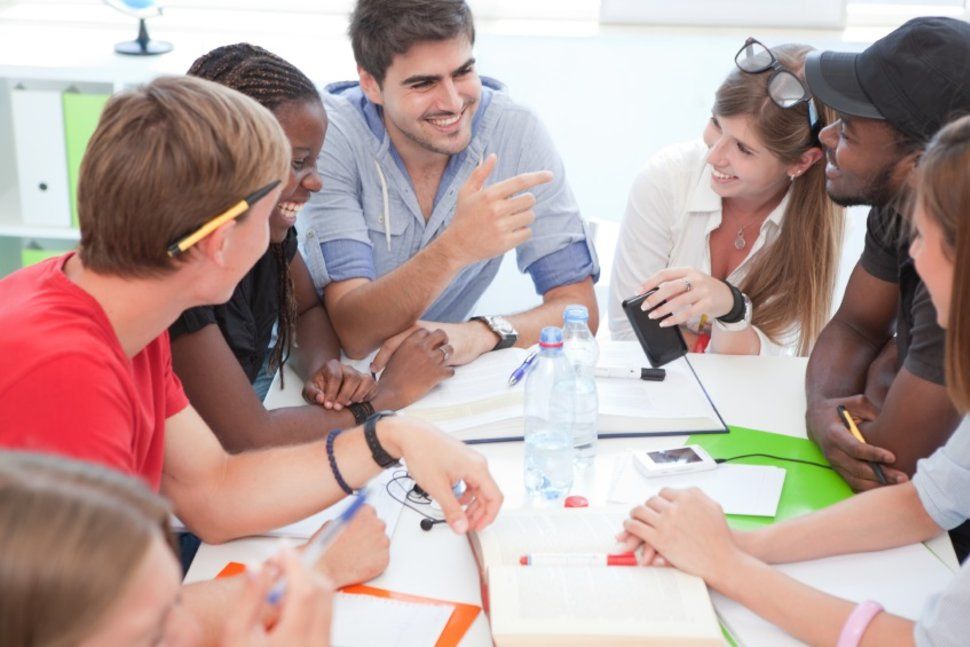 một số bí quyết hòa nhập nơi công sở