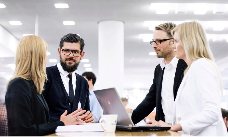 Người nhận các bảng đánh giá công việc