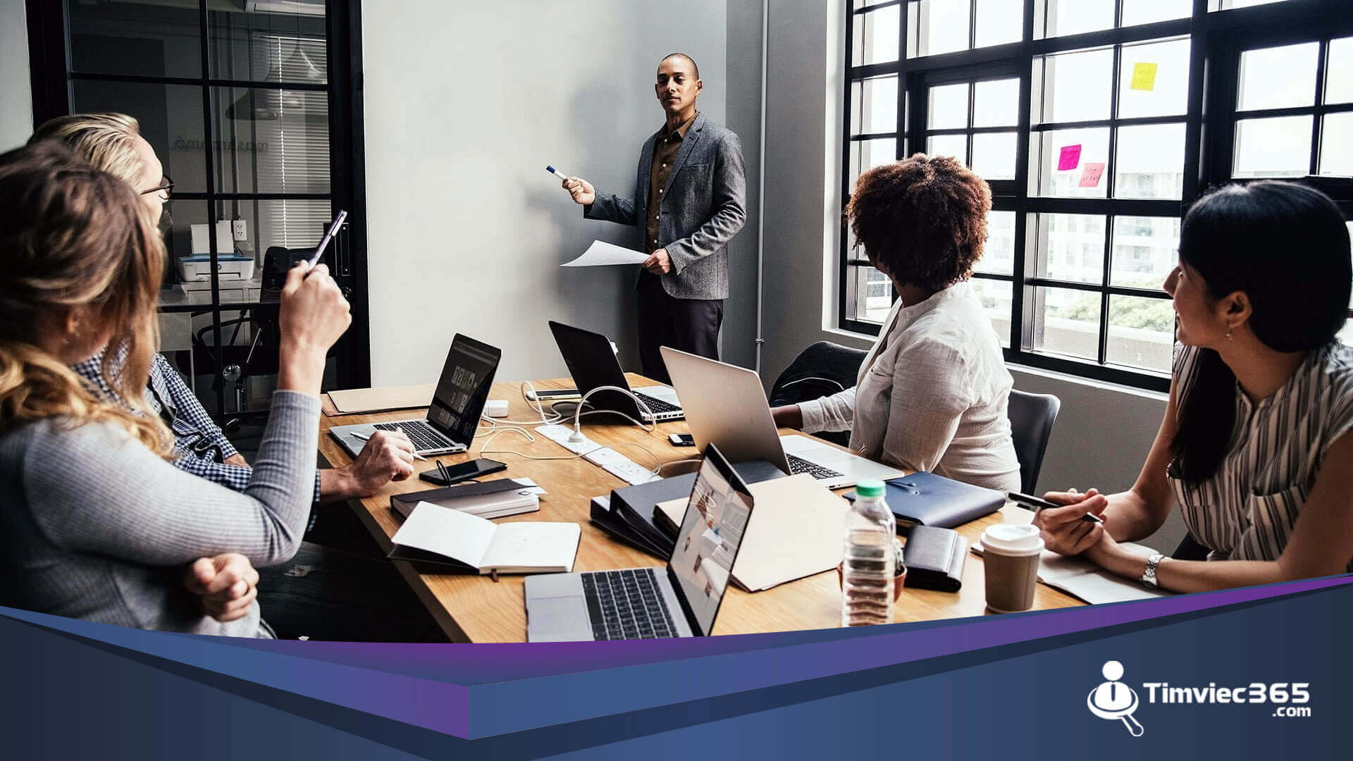 Tiêu chuẩn của một báo cáo viên là gì?