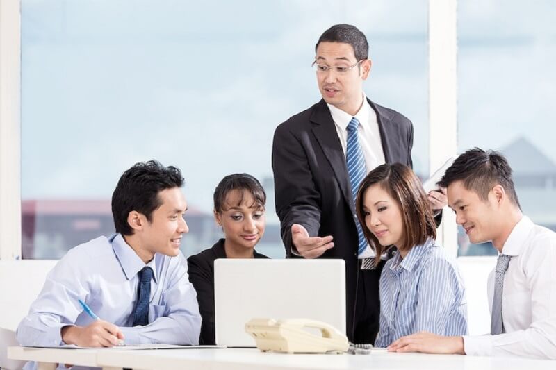 Cách ứng xử với cấp trên - vận dụng những kỹ năng để ứng xử với cấp trên