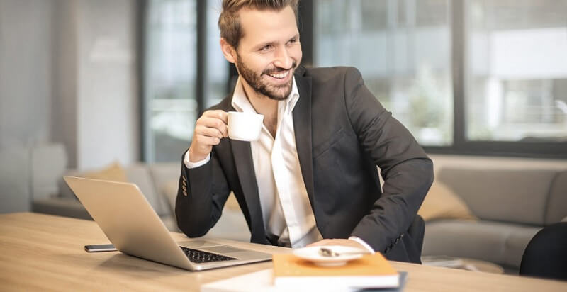 Tình huống về sự thô lỗ, thái quá từ khách hàng bạn sẽ giải quyết ra sao?