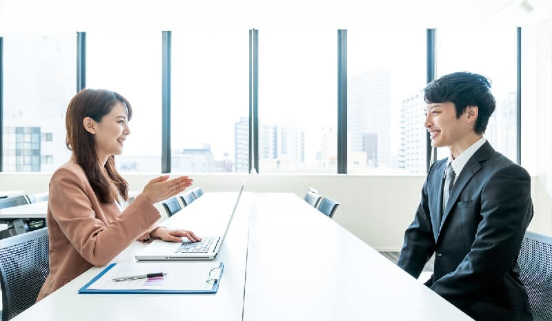 Công việc trước đây thời gian bạn dành cho việc xây đắp mối quan hệ khách hàng là bao lâu? Tại sao? 