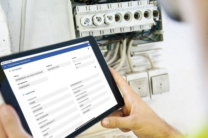 Khi có một dự án kỹ thuật cần hoàn thành gấp thì việc quản lý thời gian của bạn ra sao?