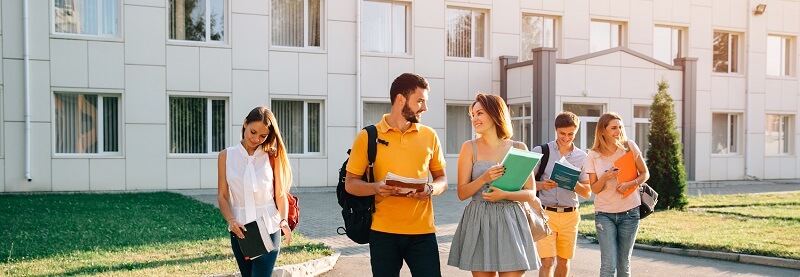 Sinh hoạt chung với những người bạn