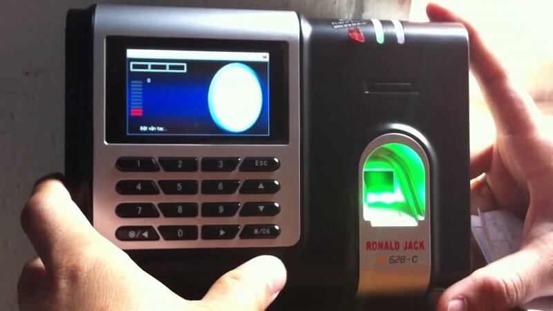 Nhân viên đã chấm công nhưng không có dữ liệu