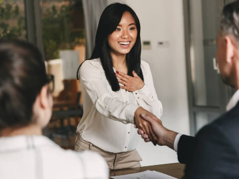 Nhà tuyển dụng gửi thư phản hồi nhanh hơn bình thường