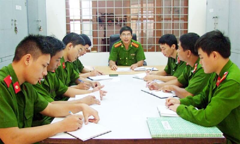 cảnh sát điều tra