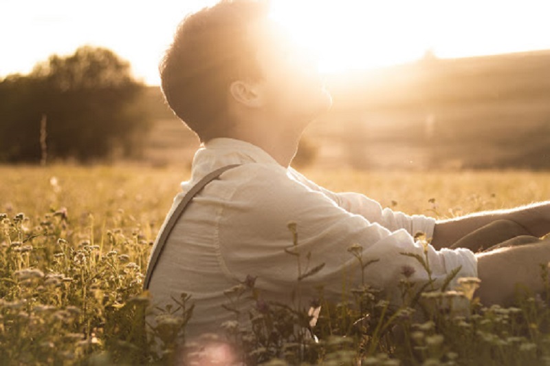 Thường xuyên đem bản thân ra so sánh với người khác - khủng hoàng tuổi 20