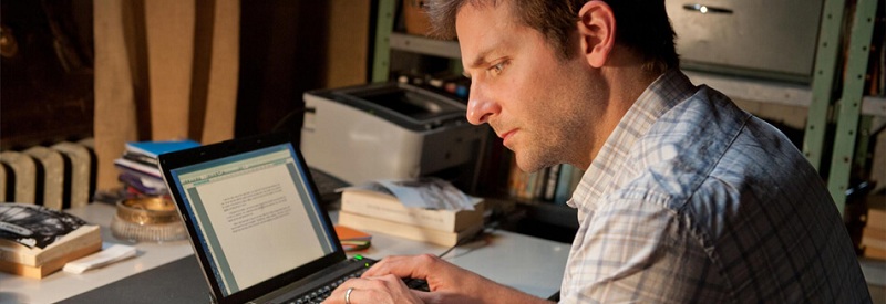 Cộng tác viên làm kịch bản