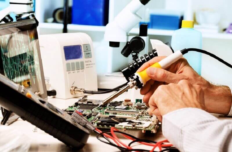 Nhu cầu tuyển thợ sửa điện thoại của xã hội rất lớn