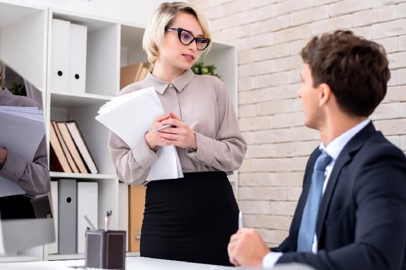 Vậy các ngành học nào có thể tham gia làm việc thư ký? 