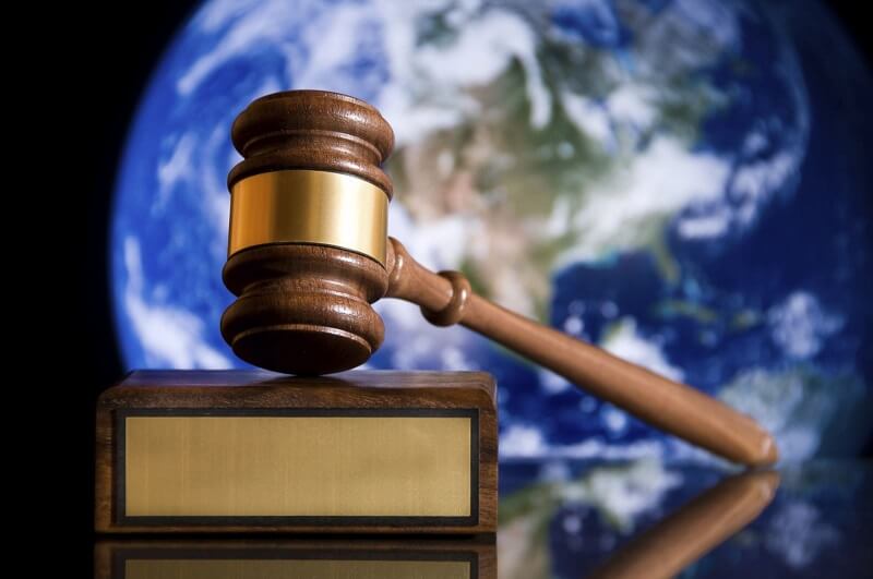 Môi trường chính trị - pháp luật