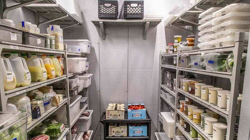 Dự trữ trong nhà hàng