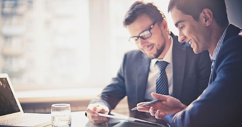 Nội dung mẫu hợp đồng thiết kế website cơ bản ra sao?