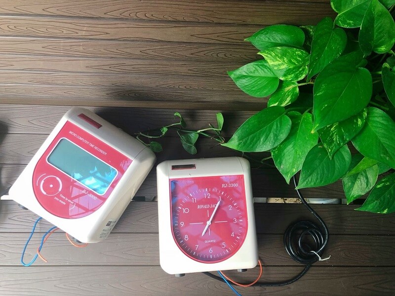 Tìm hiểu máy chấm công thẻ giấy là gì?