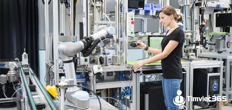 Về môi trường làm việc