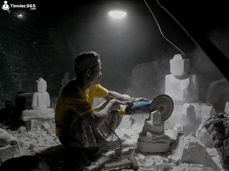 Nhà điêu khắc sẽ “đúc” các hình thù của sản phẩm