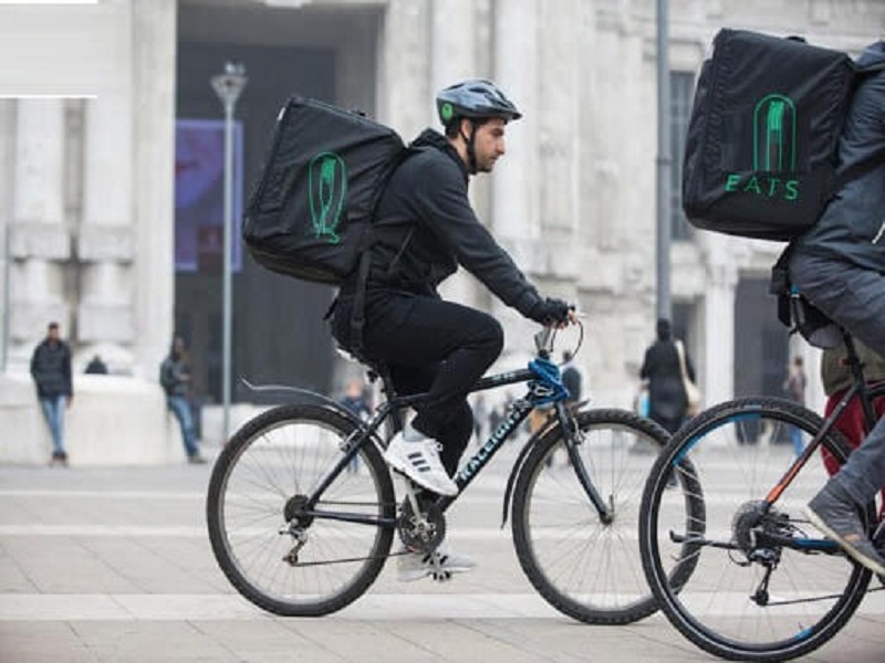 Hãy truy cập vào website viecday365.com để tìm kiếm các mô tả công việc Nhân viên giao hàng phù hợp