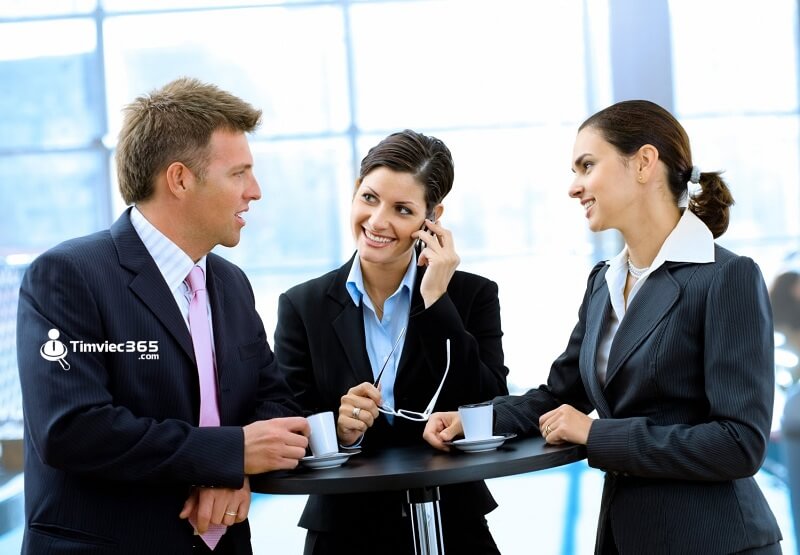 Nhân viên sales tour Hỗ trợ nhiệt tình đối với các khách hàng cũ của doanh nghiệp