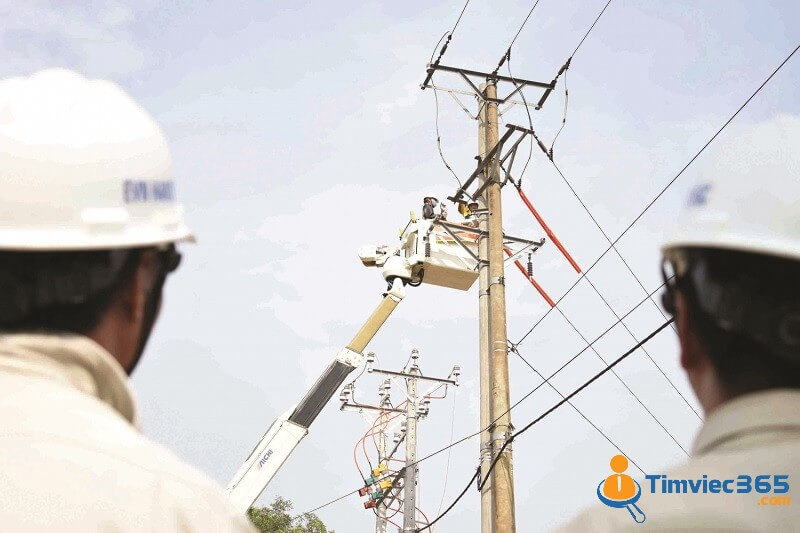 Mức lương và quyền lợi của các thợ điện 