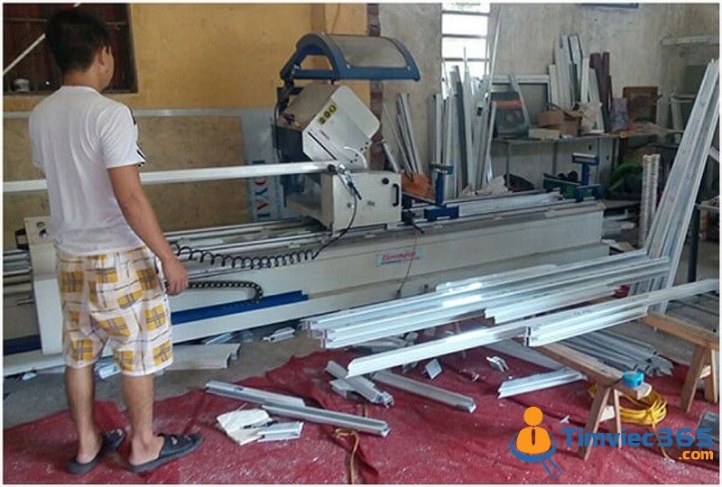 Công việc thợ nhôm kính phải làm là? 