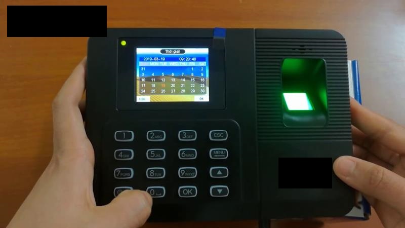 Một số nguyên nhân máy chấm công bị sai giờ