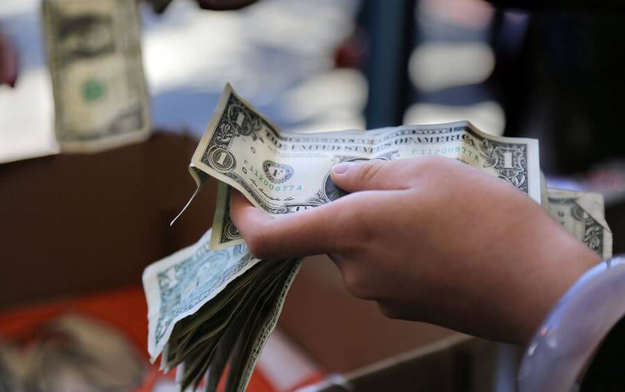 Thu nhập mà một cashier nhận được