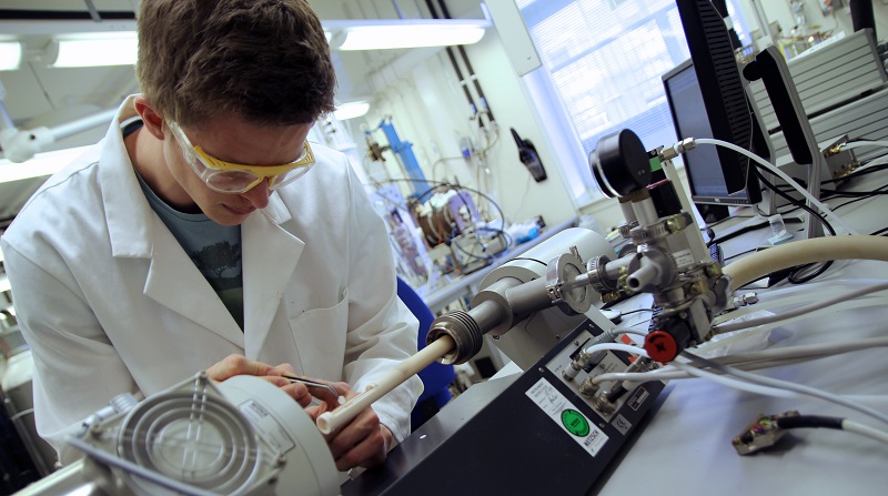 Chuyên ngành Vật liệu Polymer & Composite