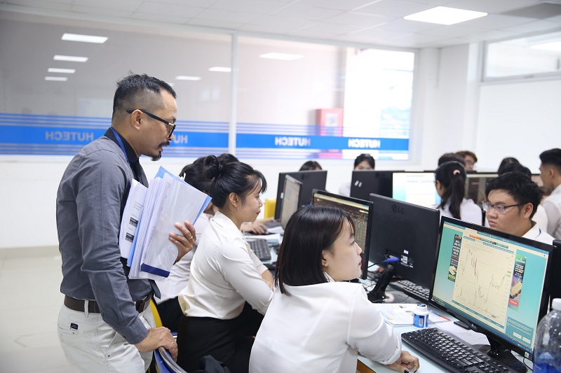 Thông tin chung về ngành Logistics và Quản lý chuỗi cung ứng