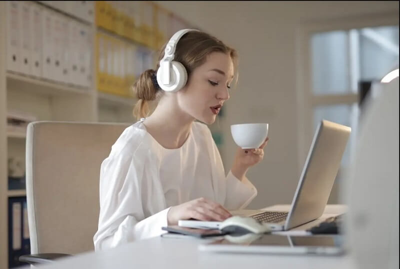 Nhịp công việc bận rộn của ngành quản trị khách sạn