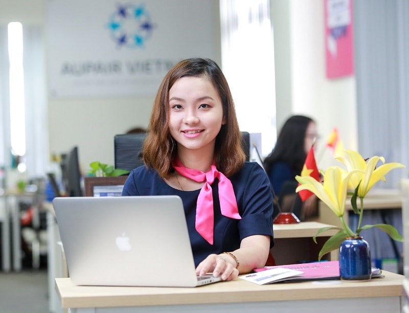 Nhân viên tư vấn cấn tuân thủ nguyên tắc khách quan, trung thực