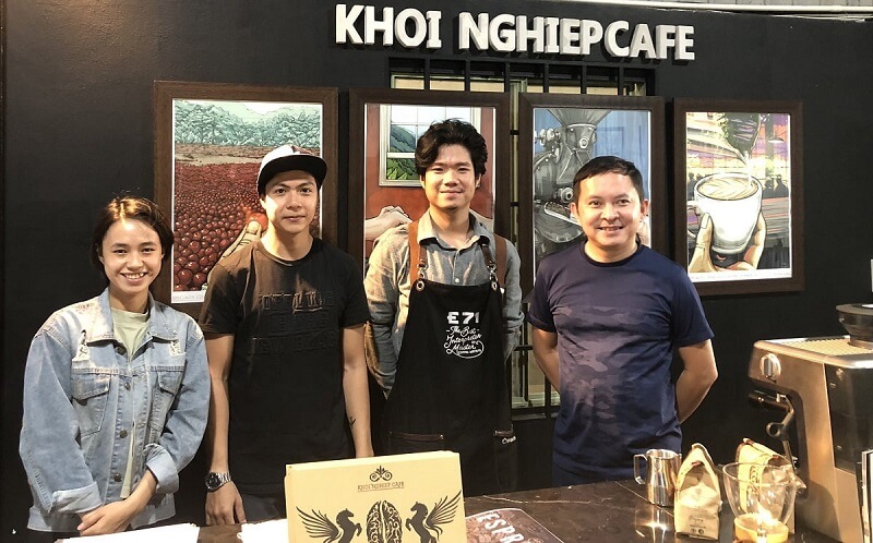 Quản lý và vận hành hệ thống quán cà phê