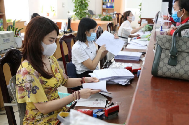 Gia nhập Đảng cộng sản Việt Nam