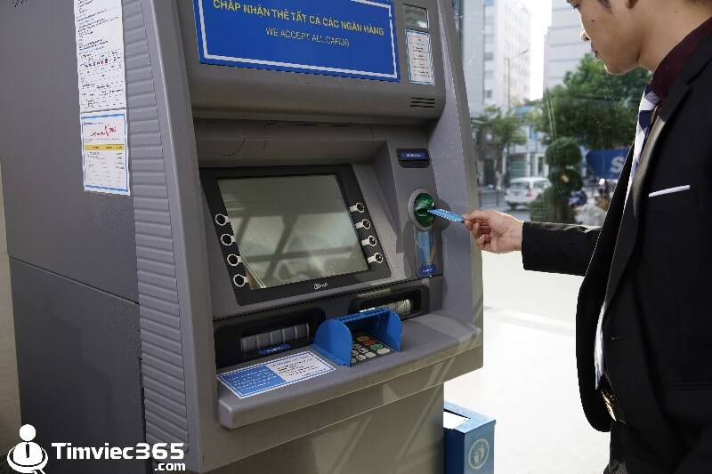 Điều cần nắm bắt về thời gian làm việc của Sacombank