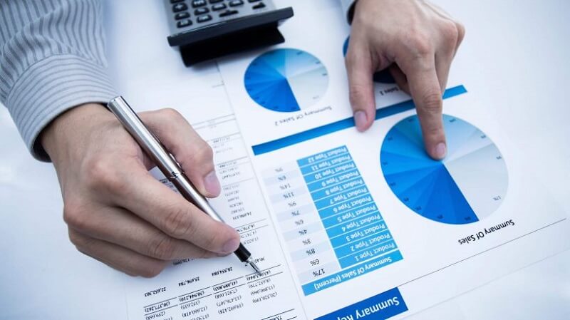 Có năm bước cơ bản để thực hiện thủ tục phân tích kiểm toán