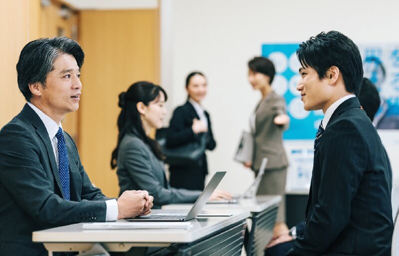 Nắm bắt cơ hội việc làm với Cao đẳng nghề Lý Tự Trọng