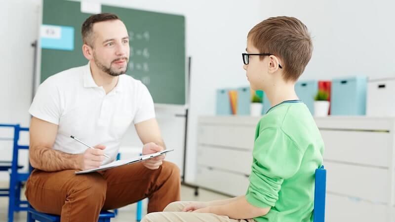 Tư vấn với học sinh tiểu học