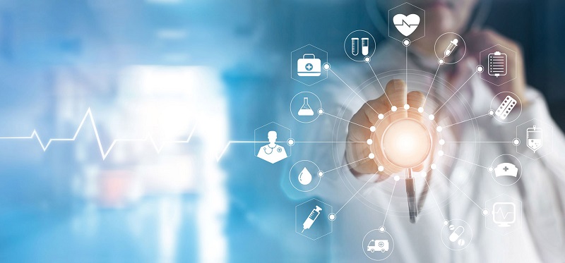 Vật tư y tế là gì - Nhân viên kỹ thuật thiết bị y tế