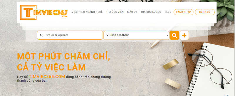 lựa chọn một trang web thiết kế background CV