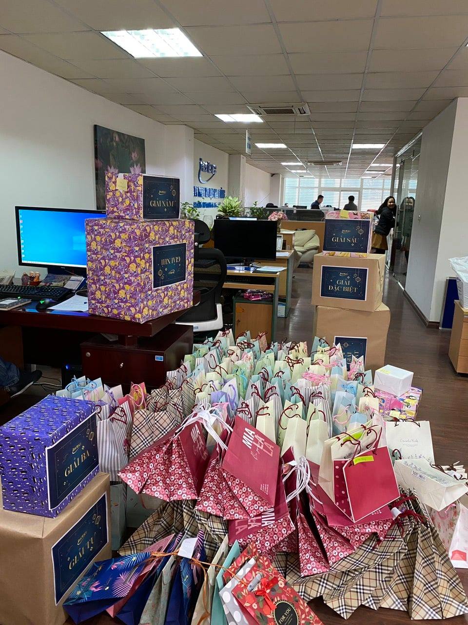 Hình ảnh 1 - Công Ty Cổ Phần Tin Học Mai Hoàng.