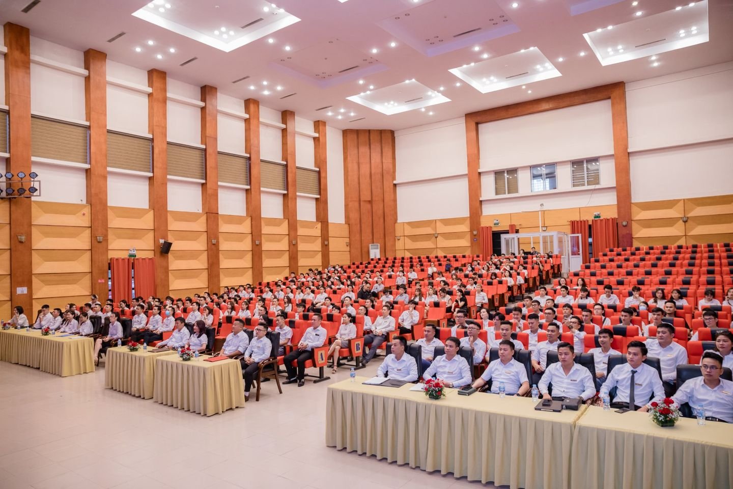 Hình ảnh 1 - Công Ty Bất Động Sản Địa Ốc Vàng