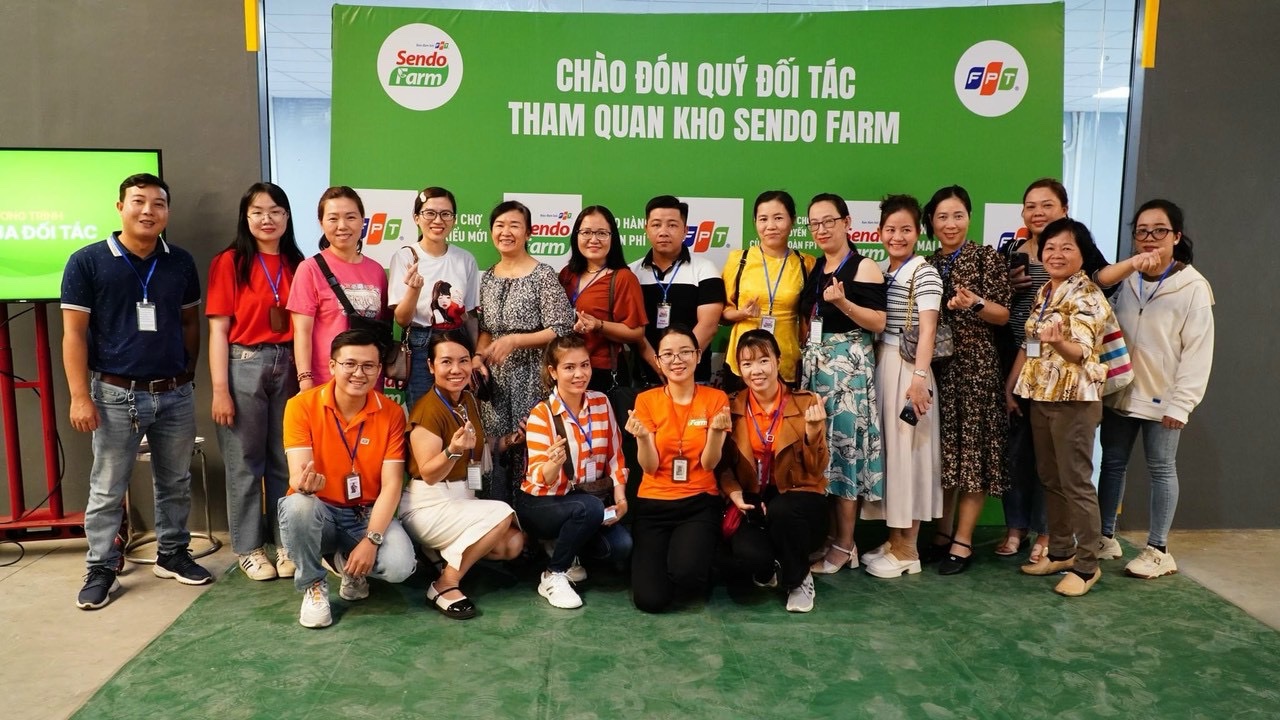 Hình ảnh 1 - Công Ty Sen Đỏ