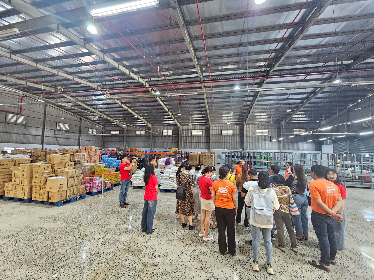 Hình ảnh 1 - Công Ty Sen Đỏ