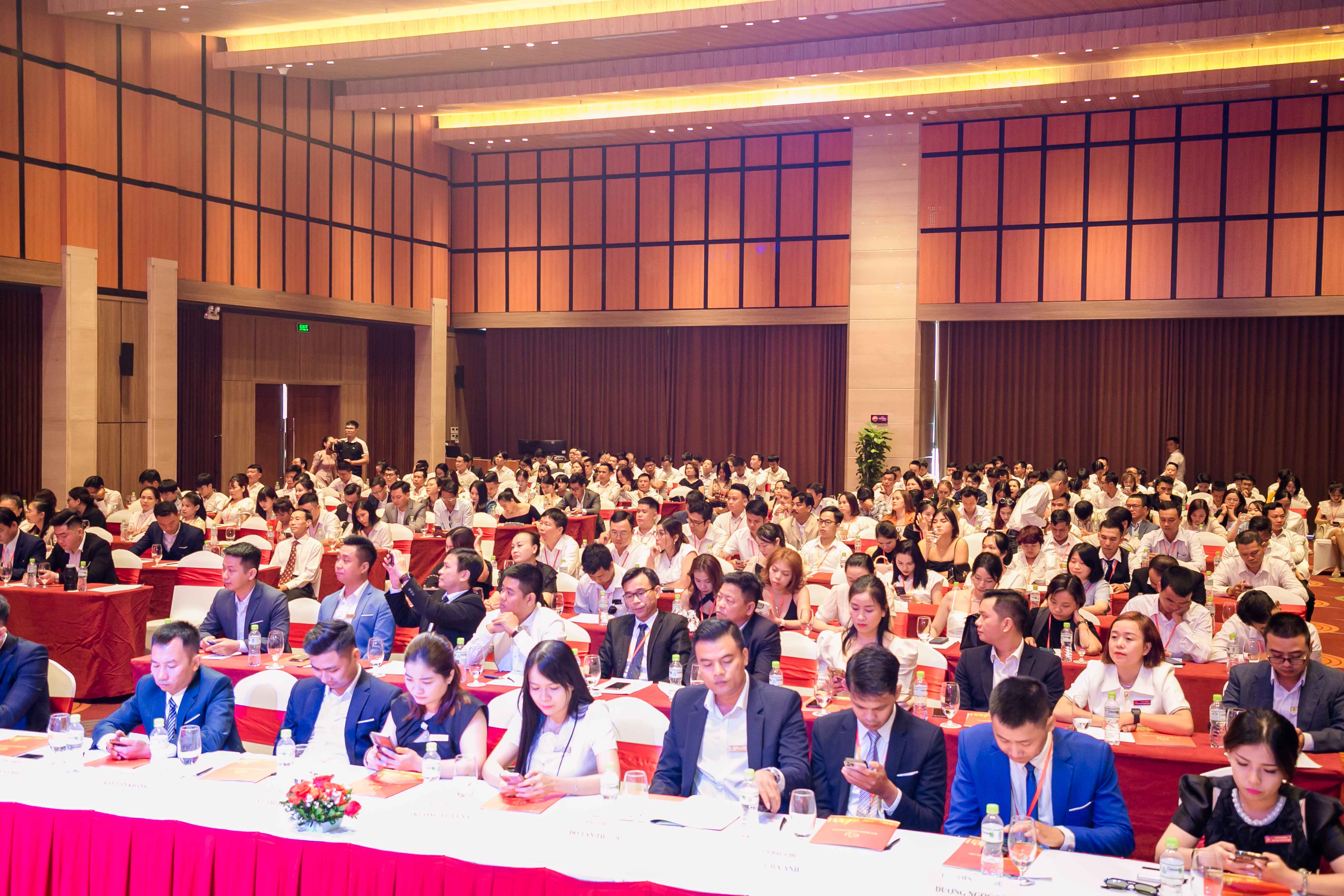 Hình ảnh 1 - Công Ty Cổ Phần Tập Đoàn Bất Động Sản Hoàng Gia