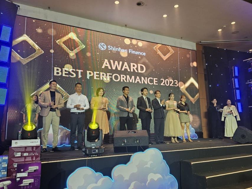 Hình ảnh 1 - Tuyển Dụng Shinhan