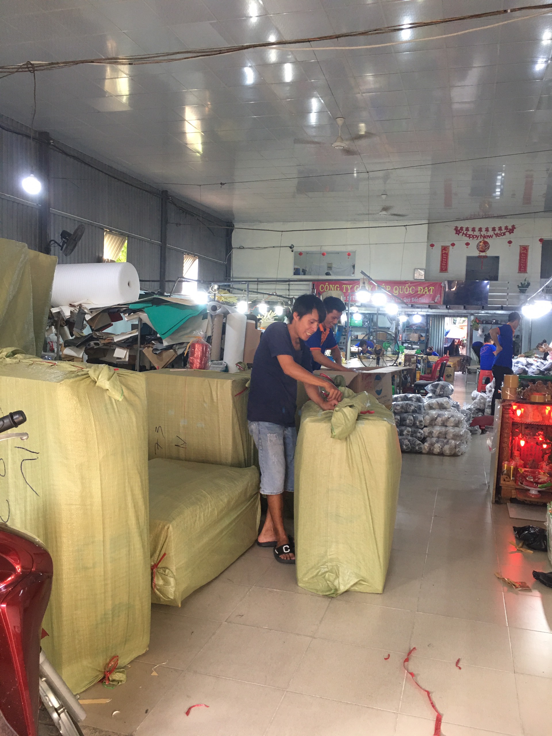 Hình ảnh 1 - Giày Dép Quốc Đạt