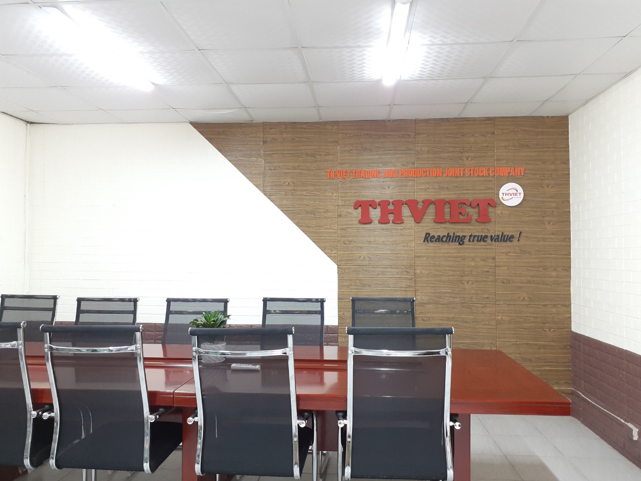 Hình ảnh 1 - Công Ty Cổ Phần Sản Xuất Và Thương Mại Thviet