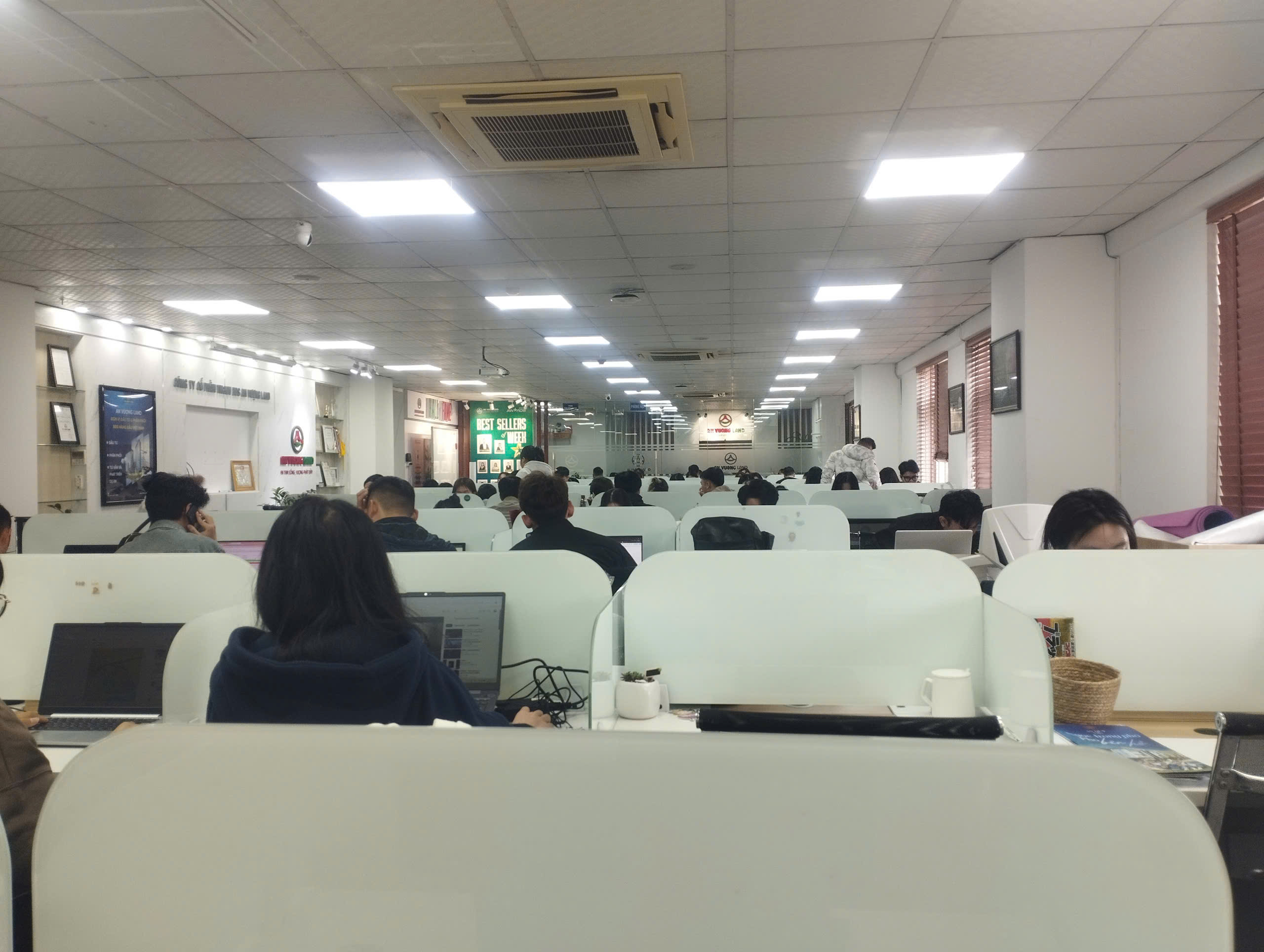 Hình ảnh 1 - Công Ty Cổ Phần Thương Mại Và Dịch Vụ Bất Động Sản An Vượng Land