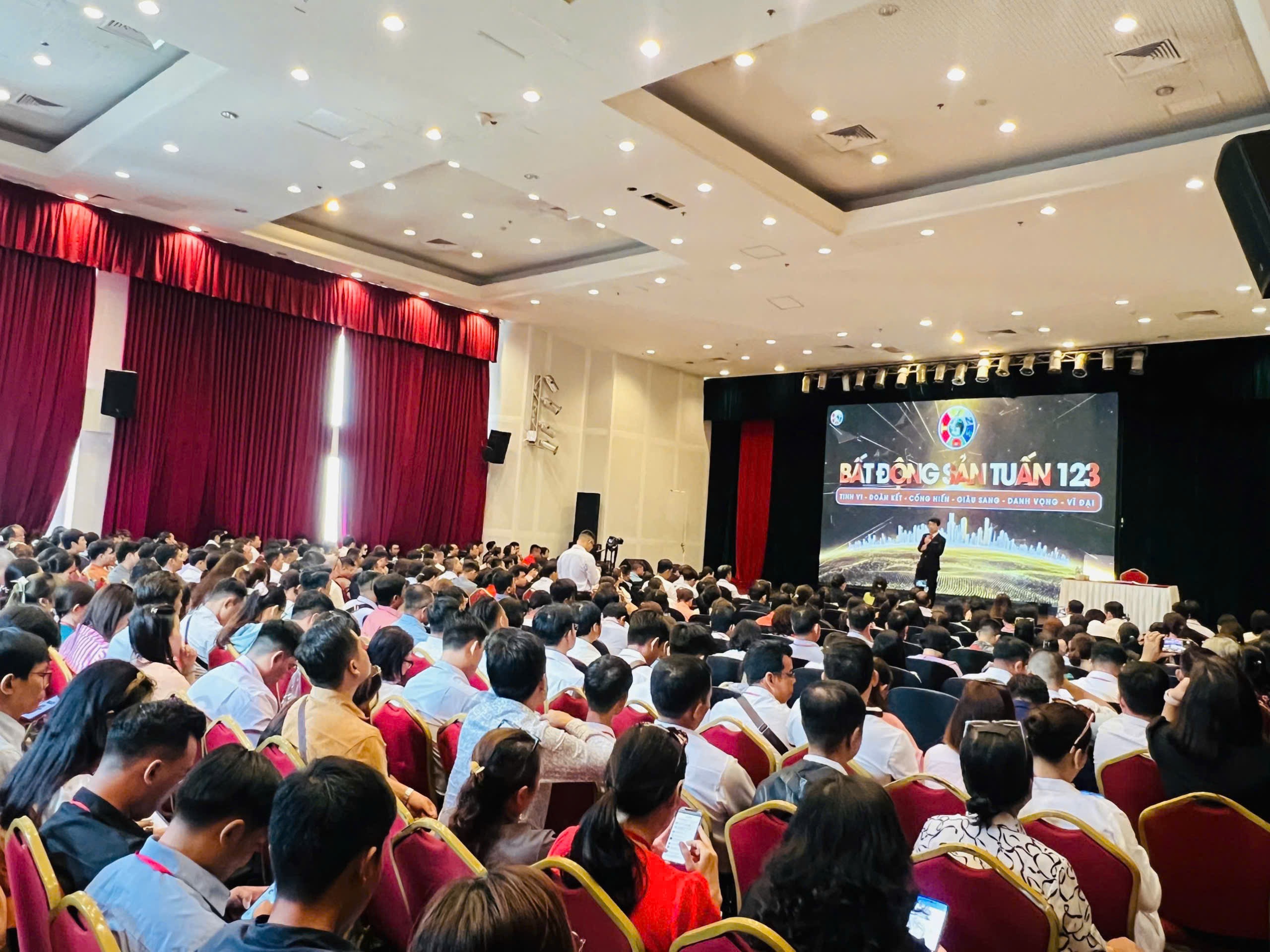 Hình ảnh 1 - Bất Động Sản Phi Long