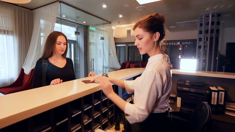 Receptionist là gì? Những điều cần biết về receptionist